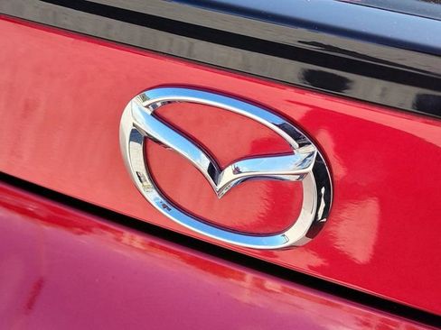 Used 2016 MAZDA MX-5 Miata Club image 9