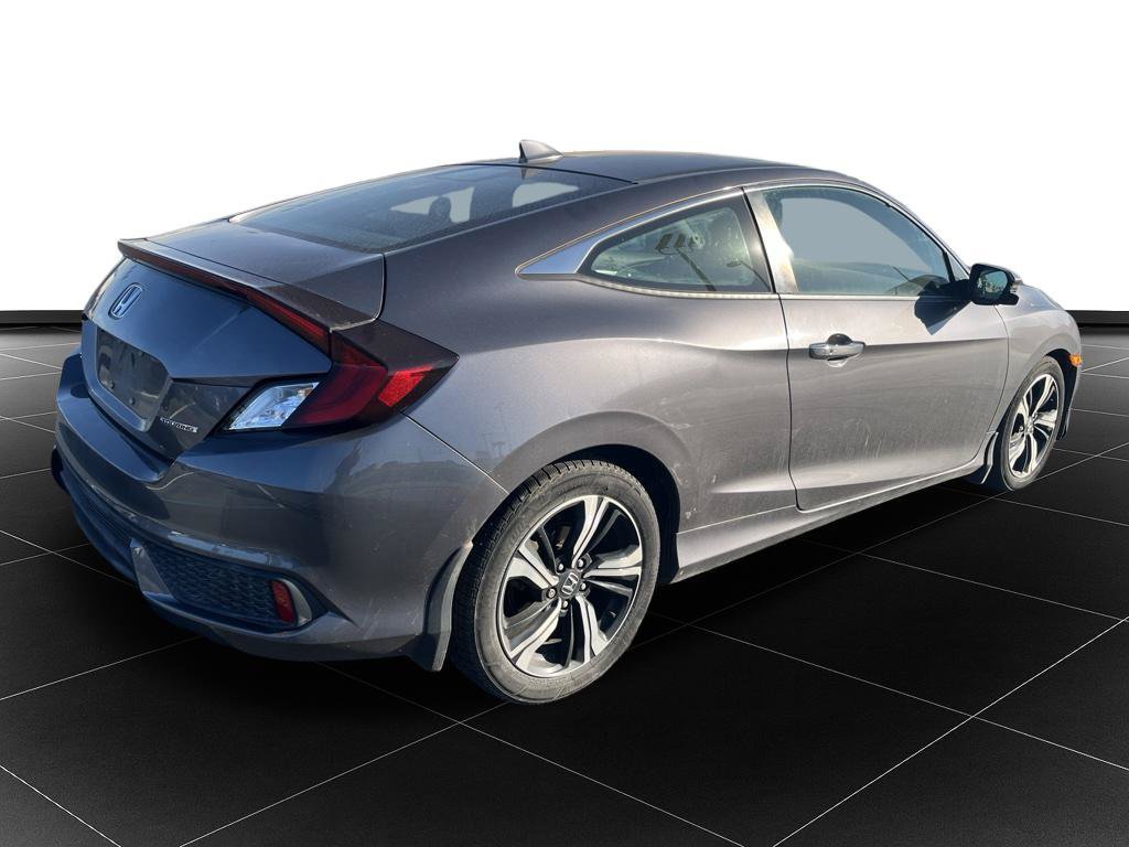 Used 2016 Honda Civic Touring image 5