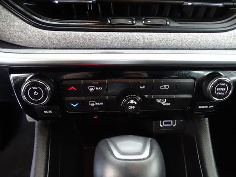 Certified 2022 Jeep Compass Latitude AWD/4WD image 11