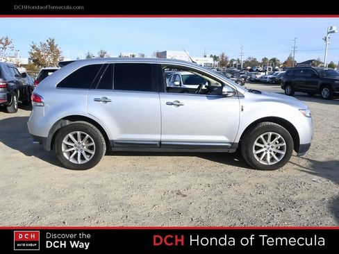 Used 2015 Lincoln MKX FWD w/ Equipment Group 101A image 5