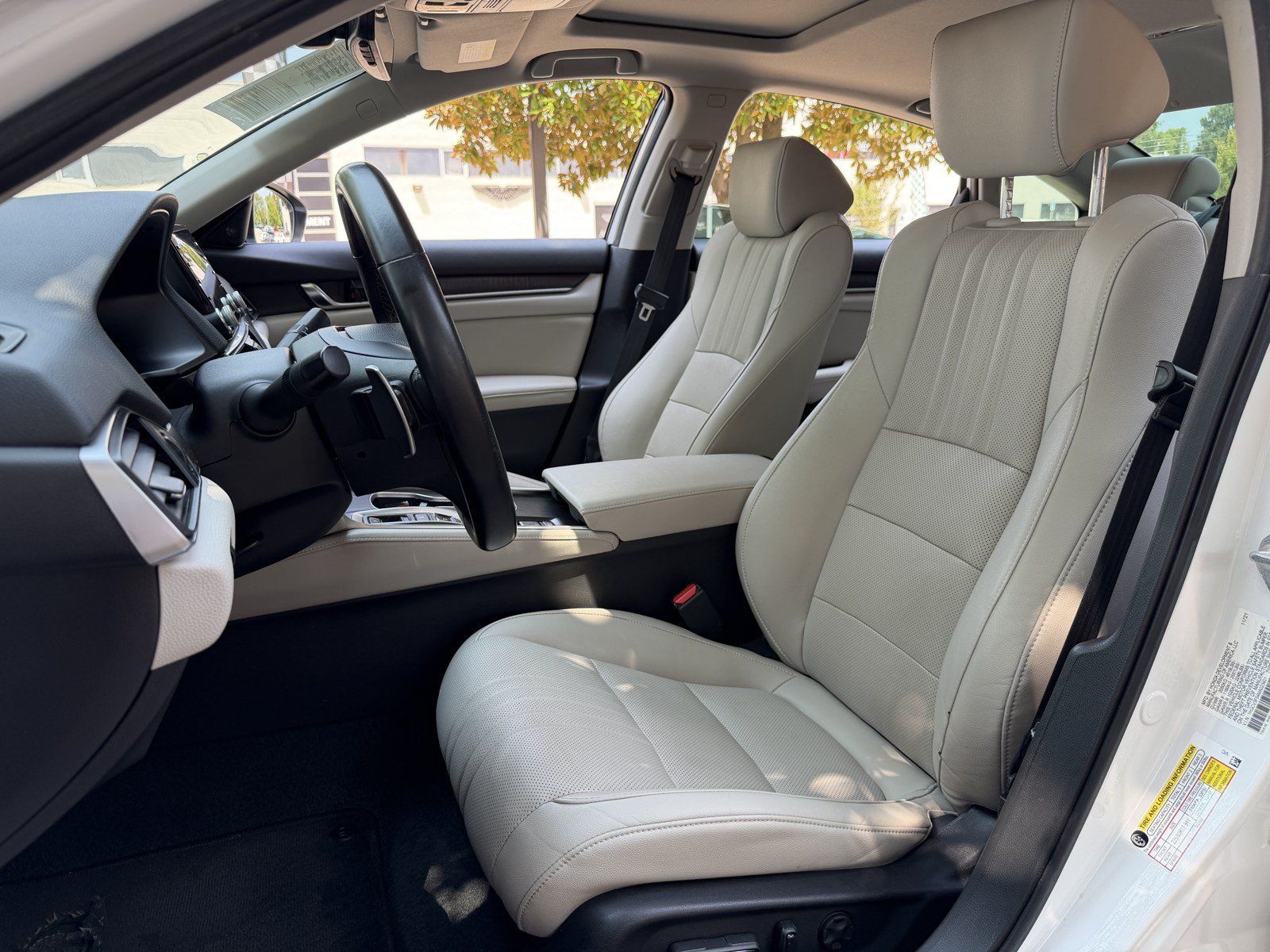 Used 2021 Honda Accord EX-L image 13