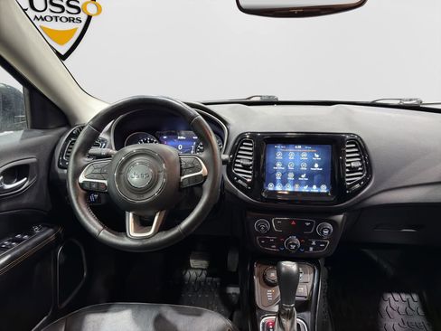 Used 2018 Jeep Compass Limited image 43