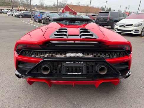 Used 2020 Lamborghini Huracan EVO RWD image 23