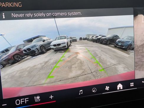 Used 2025 BMW i5 xDrive40 w/ Executive Package image 12