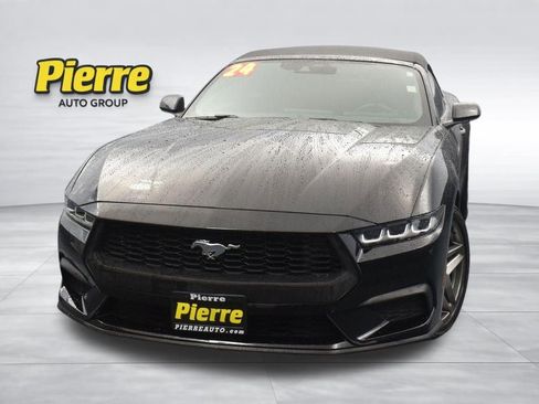 Used 2024 Ford Mustang Convertible image 6