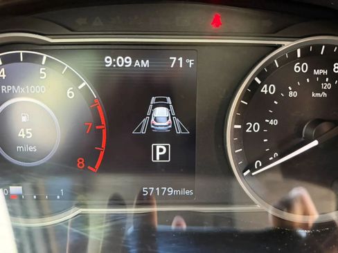 Used 2020 Nissan Kicks SV FWD image 12