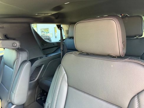 New 2026 GMC Yukon Denali w/ Denali Reserve Package AWD/4WD image 12