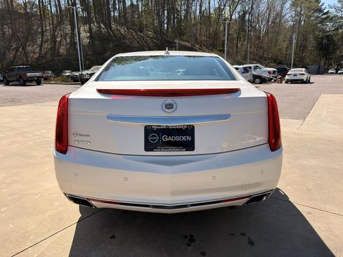Used 2013 Cadillac XTS Premium image 4
