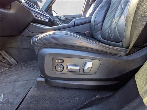 Used 2023 BMW X5 sDrive40i w/ Premium Package image 16