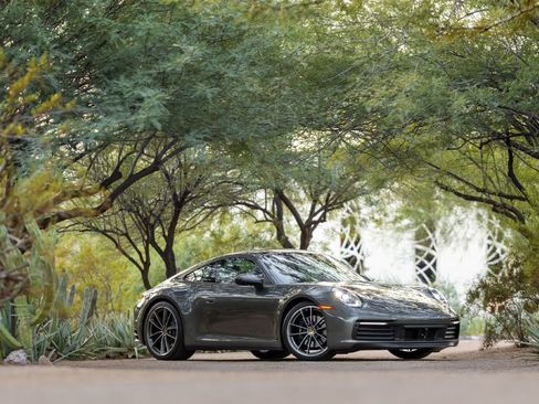 Used 2020 Porsche 911 Carrera 4S w/ Sport Package image 2