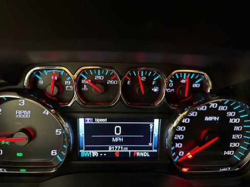 Used 2017 Chevrolet Tahoe LT image 15