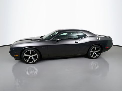 Used 2014 Dodge Challenger R/T RWD image 9
