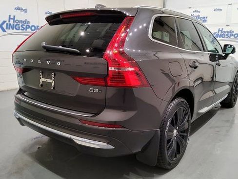 Used 2022 Volvo XC60 B5 Inscription w/ Advanced Package image 3