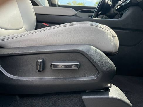 Used 2025 Honda Pilot Touring image 34