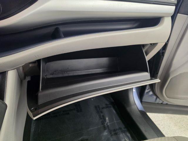 Used 2018 Toyota Highlander LE w/ Carpet Mat Package (TMS) FWD image 23
