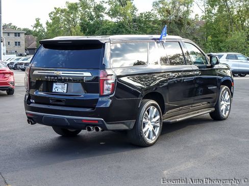 Used 2021 Chevrolet Suburban High Country AWD/4WD image 7