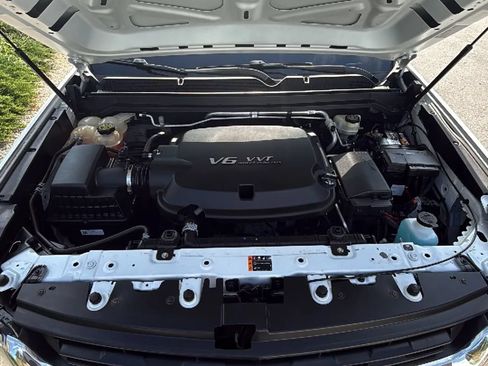 Used 2017 Chevrolet Colorado W/T w/ WT Convenience Package AWD/4WD image 37