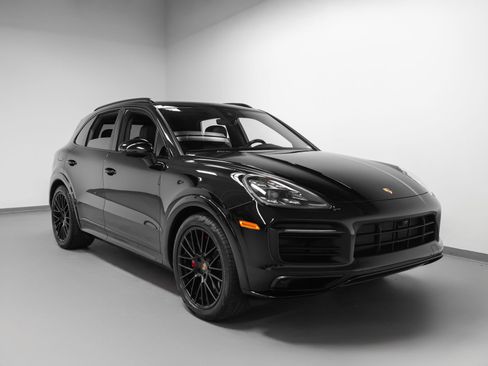 Certified 2021 Porsche Cayenne GTS AWD/4WD image 10