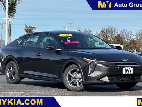 New 2026 Kia K4 LXS FWD image 1