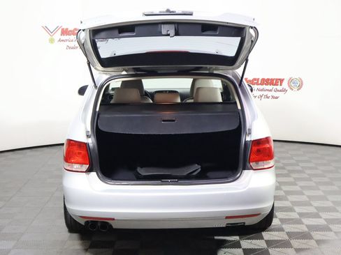 Used 2010 Volkswagen Jetta TDI FWD image 10