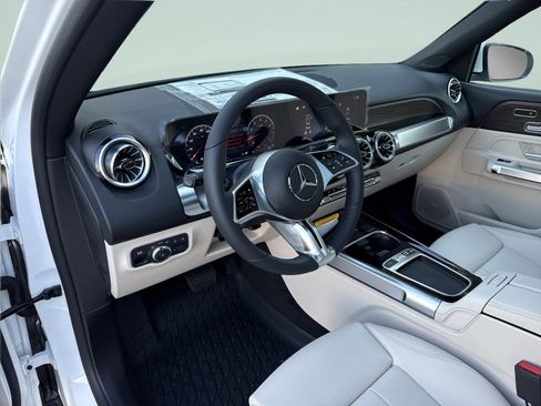 Certified 2026 Mercedes-Benz GLB 250 image 19