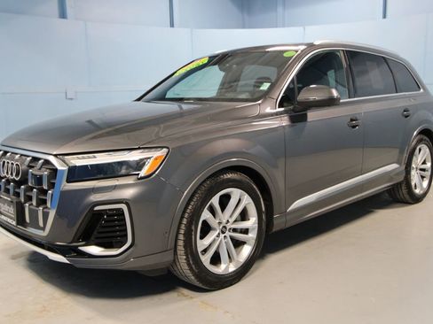 Used 2025 Audi Q7 3.0T Prestige w/ Prestige Package image 32