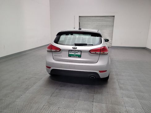 Used 2017 Kia Forte LX w/ Option Group 020 FWD image 7