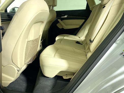 Used 2021 Audi Q5 Premium Plus w/ Premium Plus Package image 22