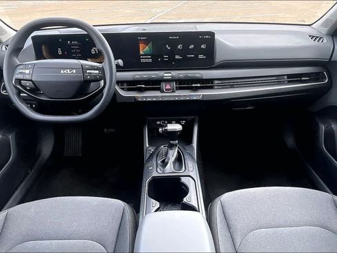 Used 2025 Kia K4 FWD image 8
