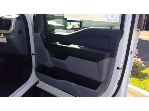 New 2024 Ford F450 XL w/ XL Chrome Package image 32