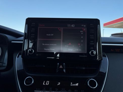 Used 2022 Toyota Corolla LE FWD image 21