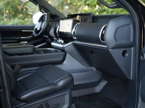 Used 2025 Ford Expedition Platinum w/ Stealth Performance Package AWD/4WD image 46
