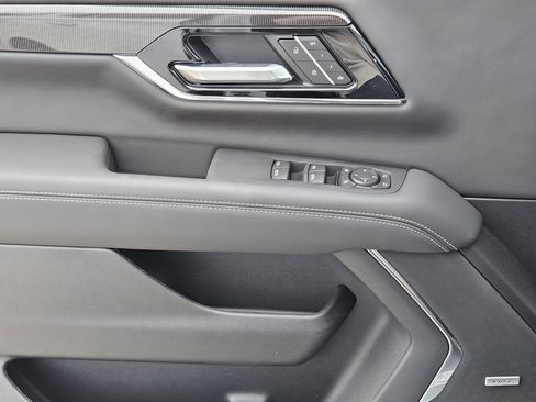 New 2026 GMC Yukon Elevation image 16