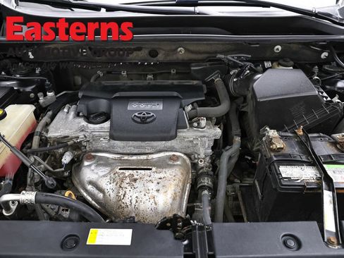 Used 2018 Toyota RAV4 LE w/ All Weather Liner Package FWD image 7