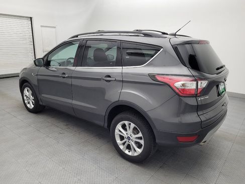 Used 2017 Ford Escape SE w/ Equipment Group 201A AWD/4WD image 3