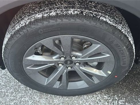 New 2025 Ford Explorer Active w/ Active Comfort Package image 31