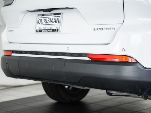 Certified 2024 Jeep Grand Cherokee L Limited image 11