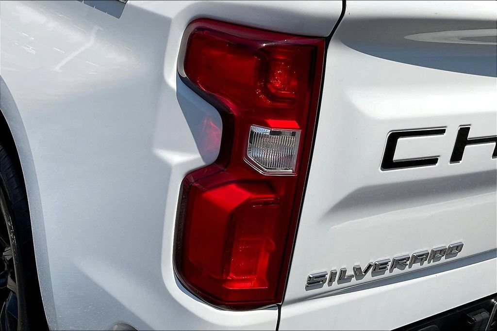 Used 2020 Chevrolet Silverado 1500 RST AWD/4WD image 27