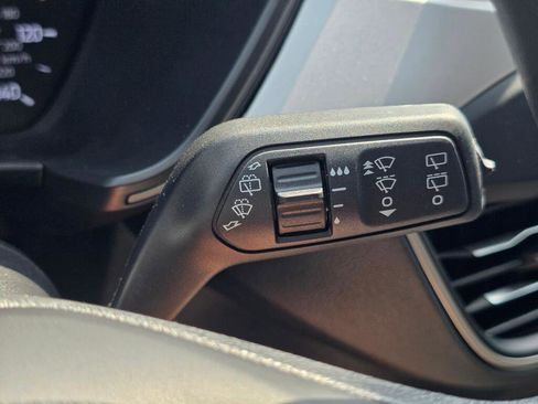 Used 2022 Ford Escape S image 28