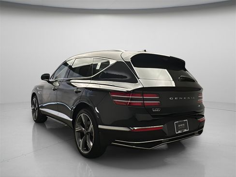 Certified 2025 Genesis GV80 3.5T Prestige image 3