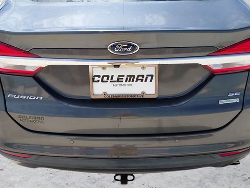 Used 2018 Ford Fusion SE w/ Fusion SE Technology Package FWD image 20