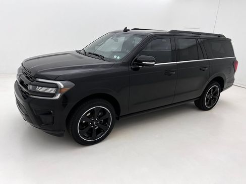 Used 2022 Ford Expedition Max Limited AWD/4WD image 9