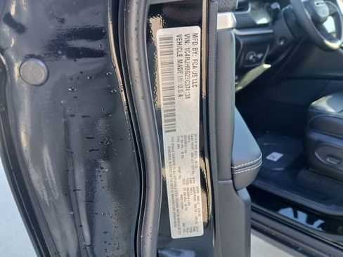 New 2025 Jeep Grand Cherokee Limited w/ Luxury Tech Group II AWD/4WD image 39