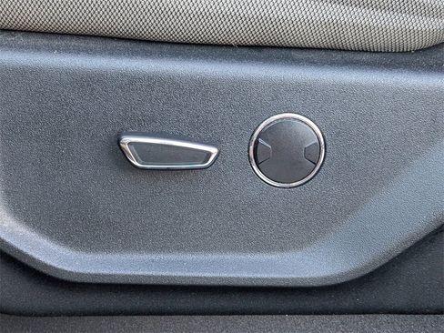 Used 2019 Ford F250 XLT w/ XLT Value Package image 19