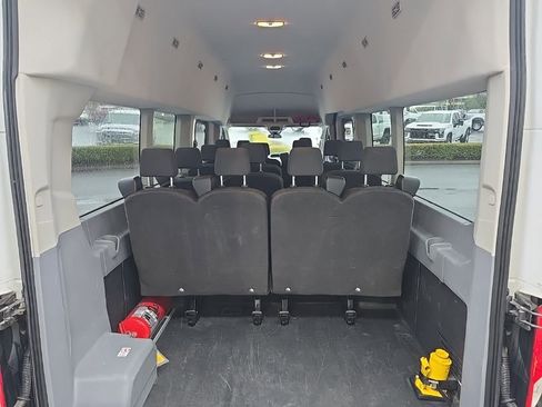 Used 2019 Ford Transit 350 XLT image 5