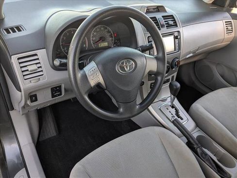 Used 2013 Toyota Corolla LE image 10