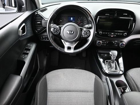 Used 2020 Kia Soul EX image 11