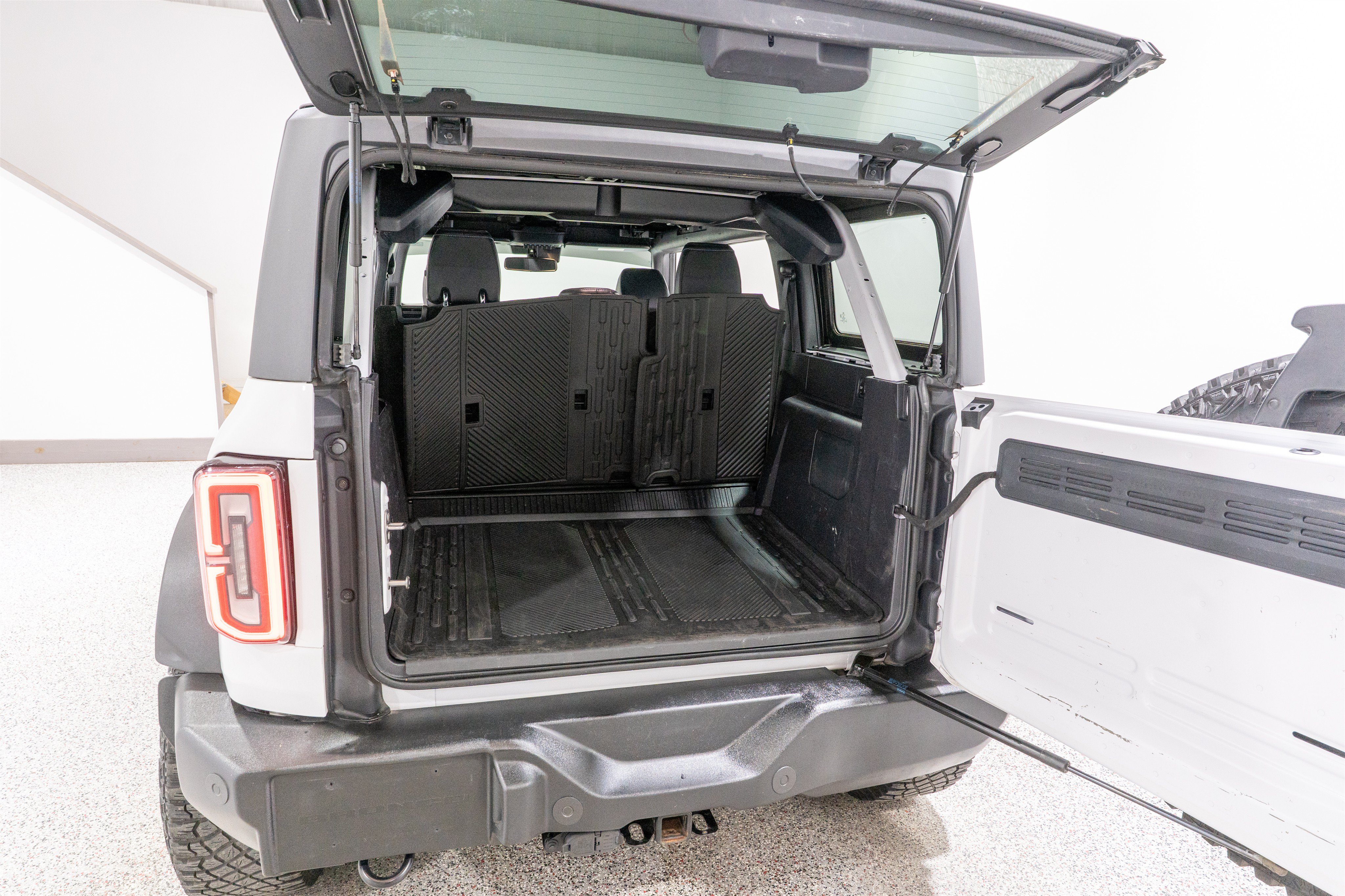 Used 2023 Ford Bronco Wildtrak AWD/4WD image 35