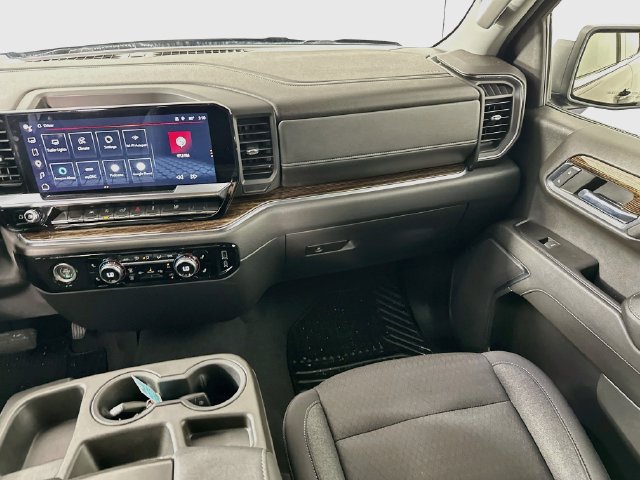 Used 2023 GMC Sierra 1500 SLE AWD/4WD image 25