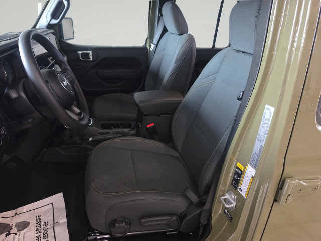 Used 2026 Jeep Gladiator Sport AWD/4WD image 12